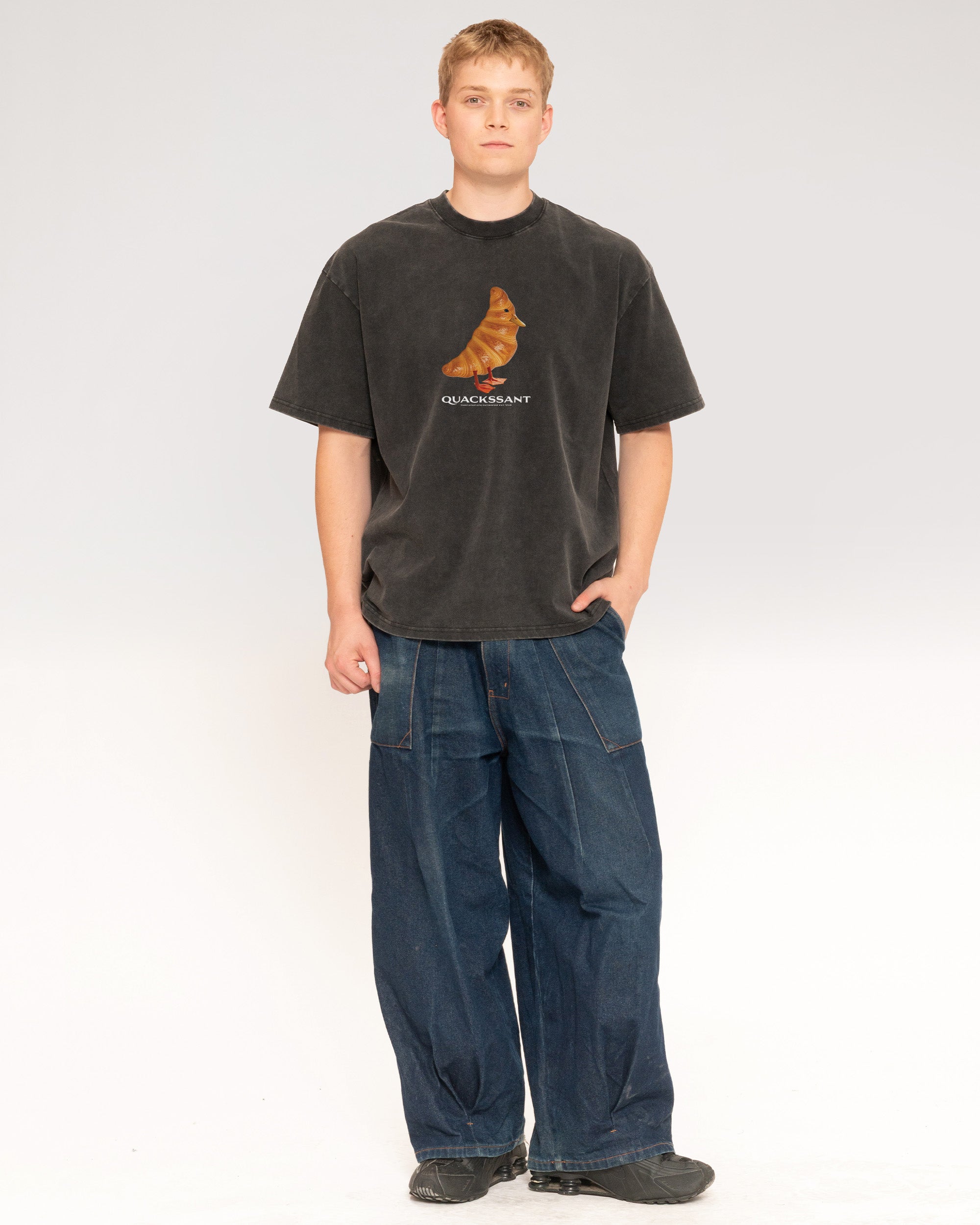 Quackssant Black Stone Oversized Tee