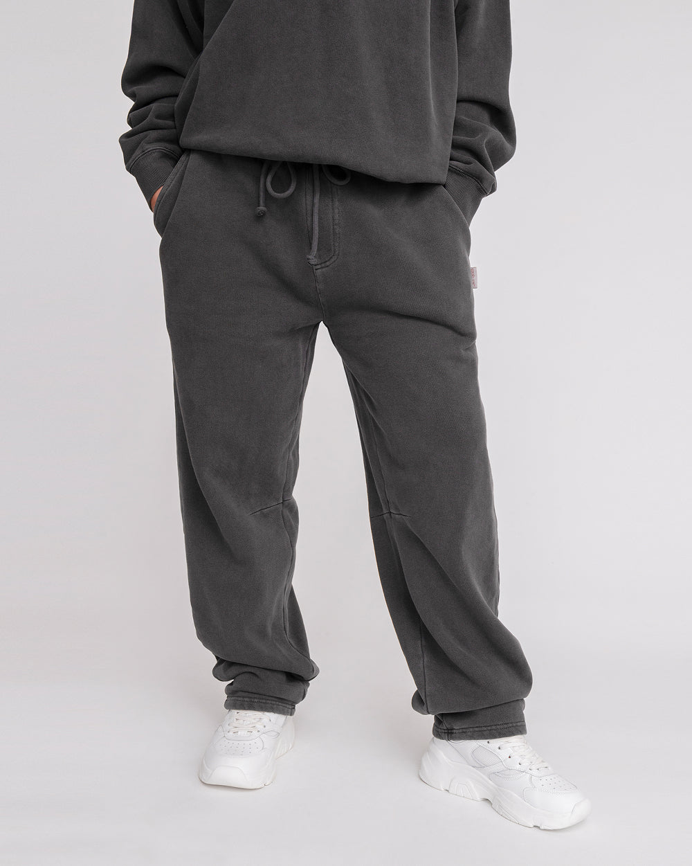 Heavyweight Cuffless Joggers #colour_slate