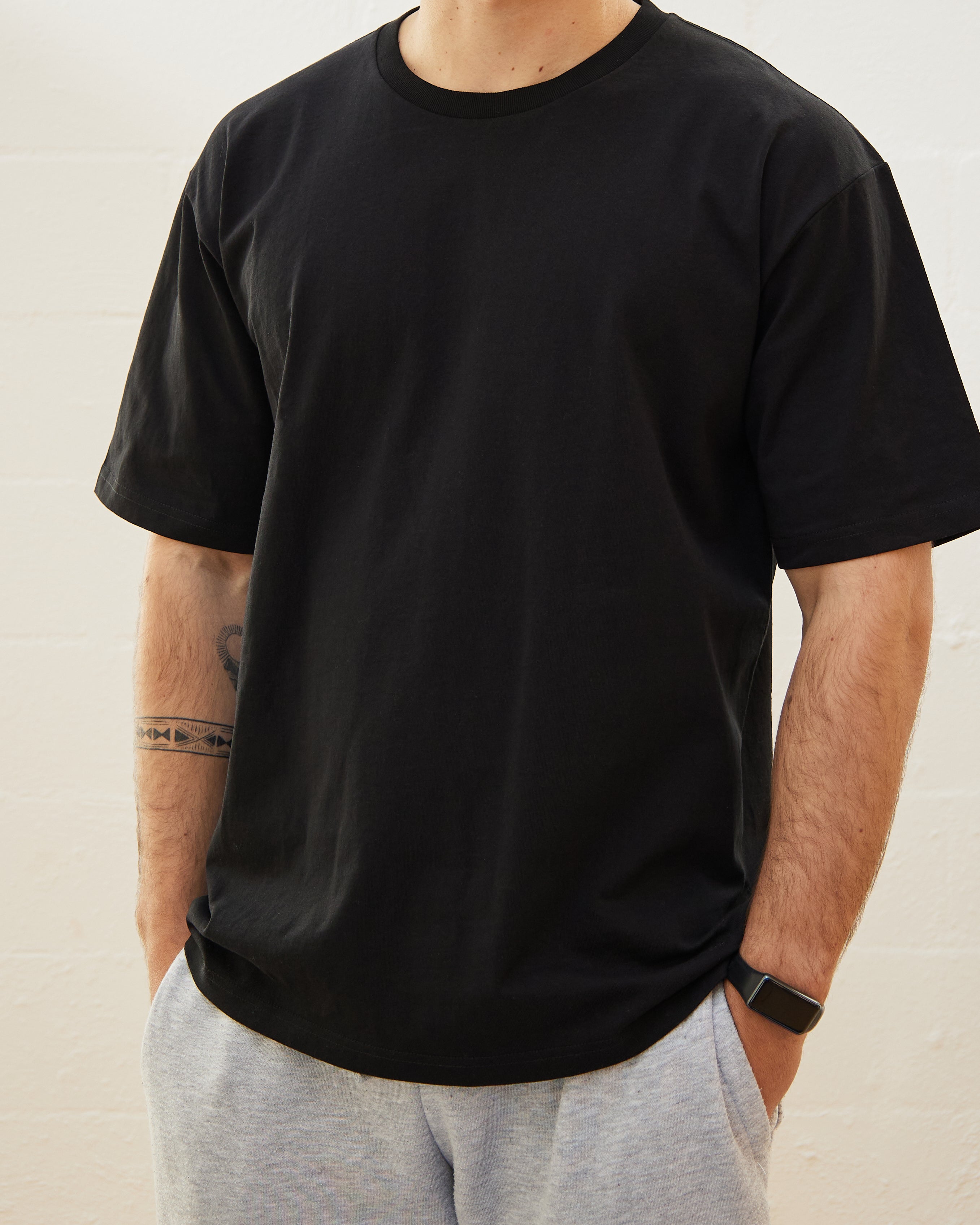 HZCX FASHION Mens Graphic Tees Bling Rhinestones Funny Tee Shirt Crew Neck  Short Sleeve Novelty T-shirts Black White True Classical Skull Shirts(942  BLACK,M) 