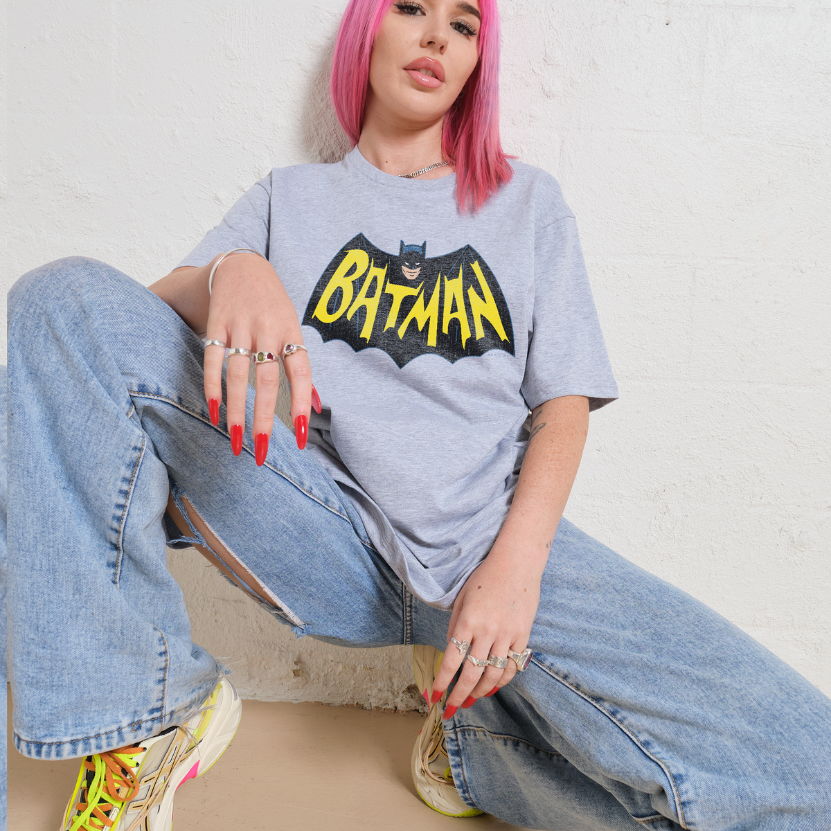 Batman Vintage 60s Logo T-Shirt | Official DC Merch