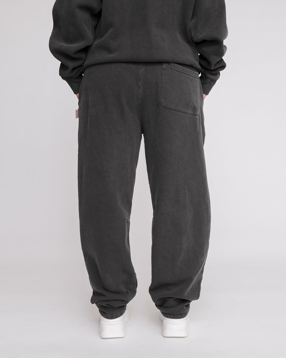 Heavyweight Cuffless Joggers #colour_slate