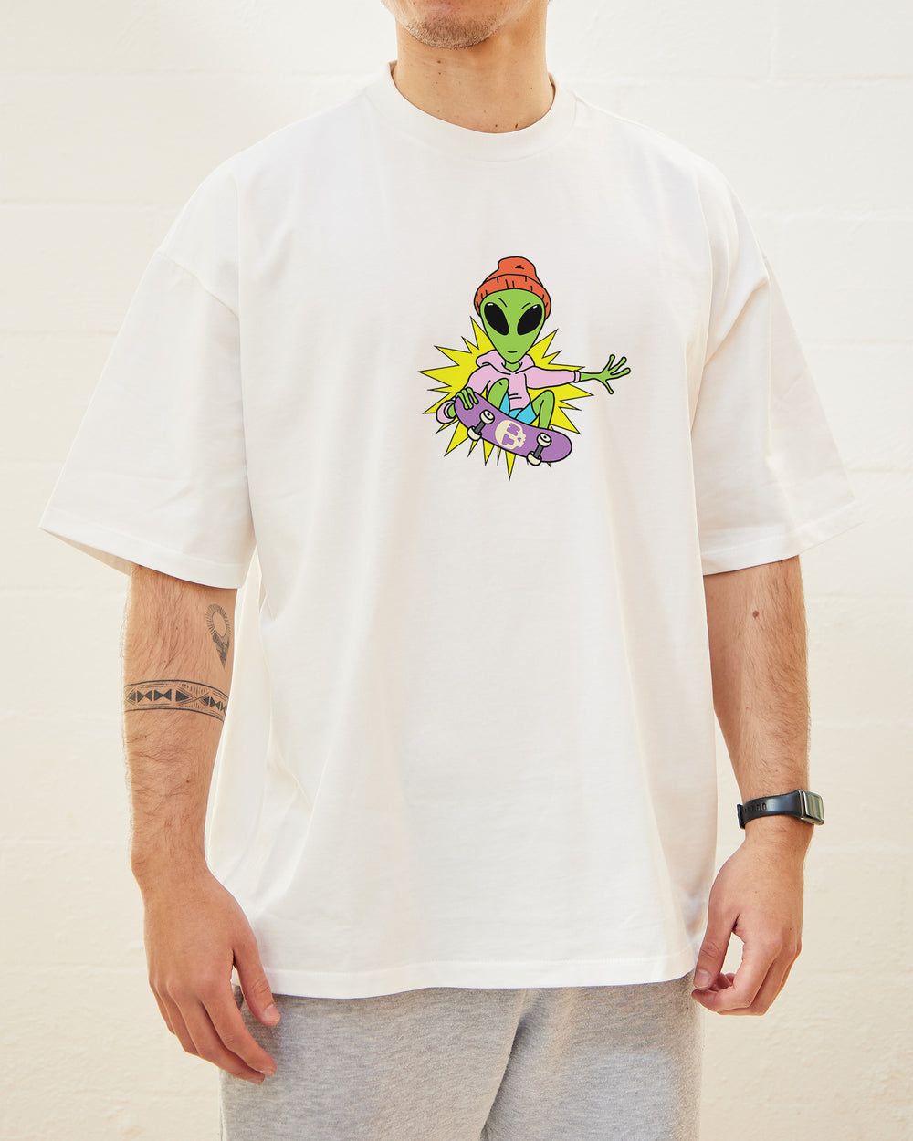 Alien Skate Oversized Tee | Vintage Retro Oversized Tee
