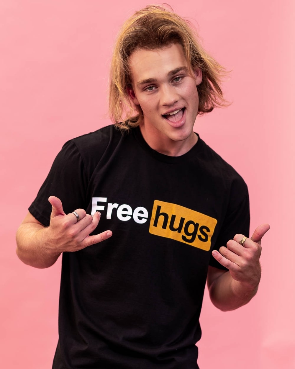 Free cheap hugs shirt