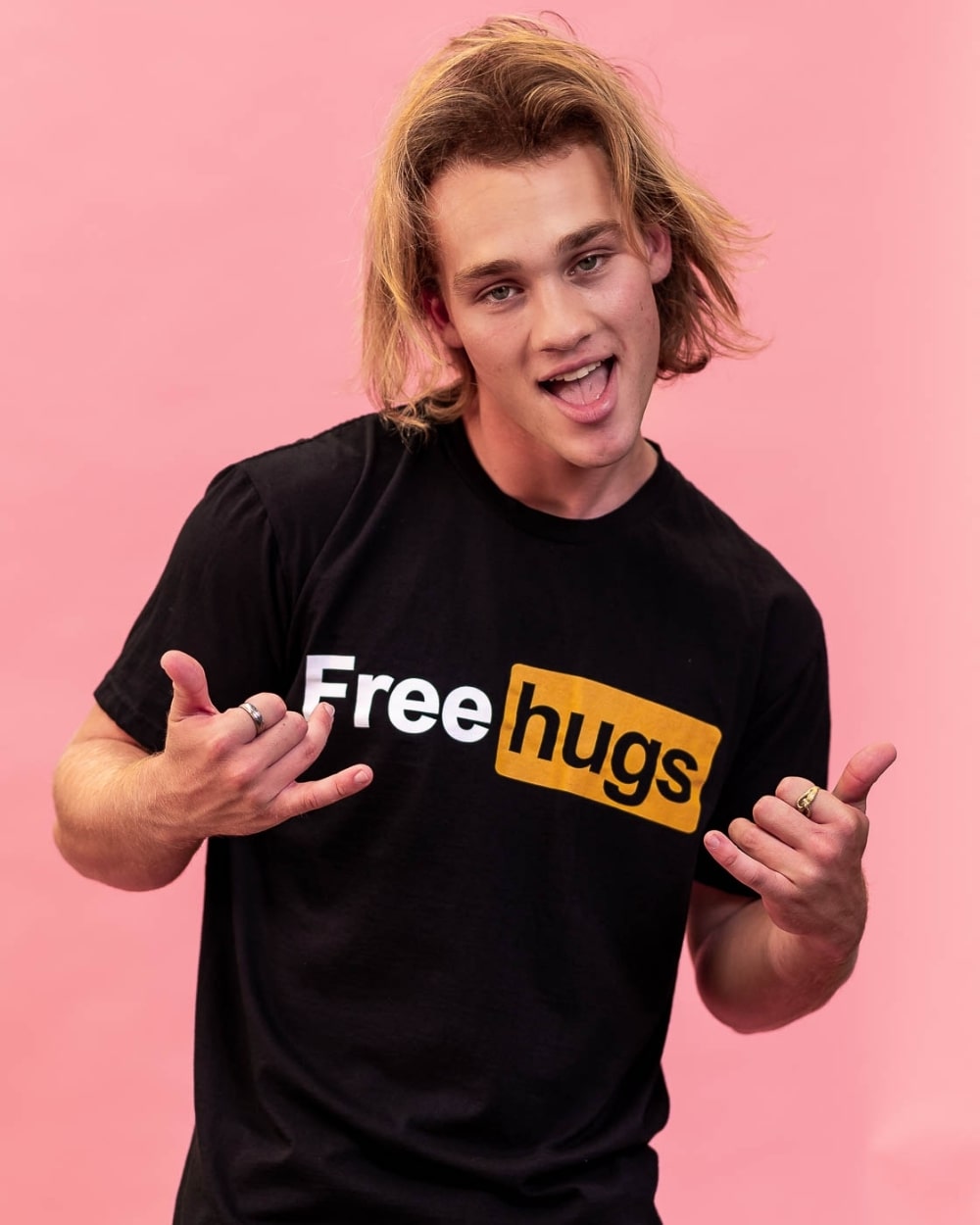 Free Hugs T-Shirt Australia Online
